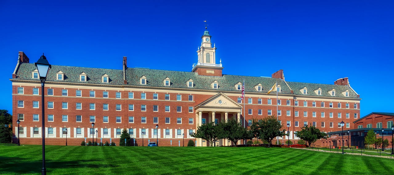 全球頂尖學(xué)府榜單解析，最新QS排名解讀與探索