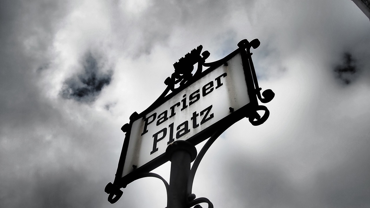 最新入黨誓詞內(nèi)容及其時代意義解讀，內(nèi)容與深遠影響分析