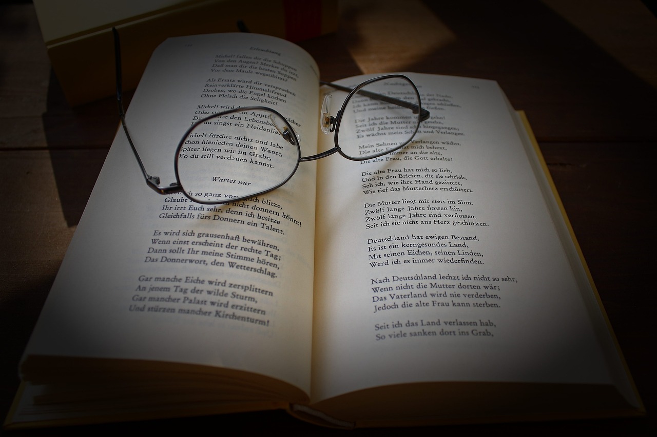 最新諾貝爾文學(xué)獎得主，榮耀與責(zé)任并存