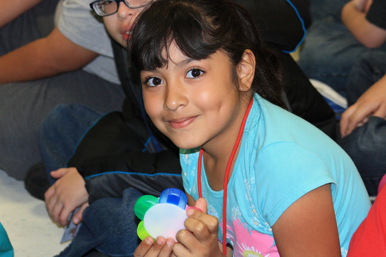 許華升最新搞笑視頻掀起歡樂風暴，新篇章讓你笑不停歇！