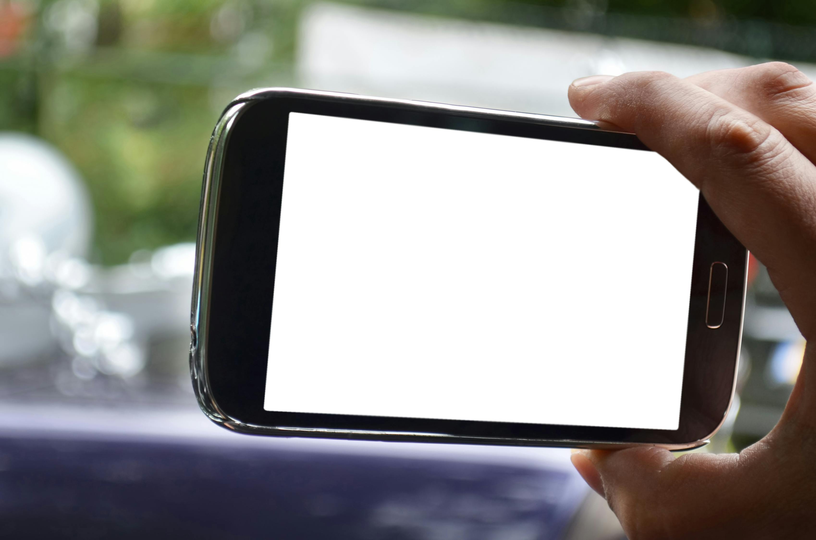 華為引領(lǐng)科技潮流，2013年最新款智能手機(jī)亮相