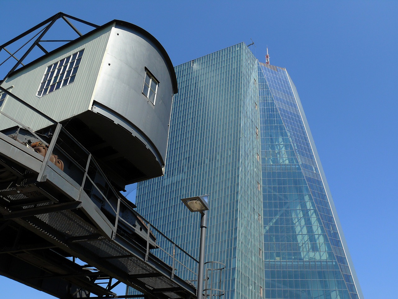 林州重機今日動態(tài)，引領(lǐng)行業(yè)創(chuàng)新，展現(xiàn)全新企業(yè)風(fēng)貌