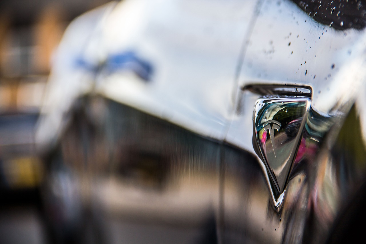 特斯拉汽車2022最新款價格出爐，樹立電動汽車市場新標桿