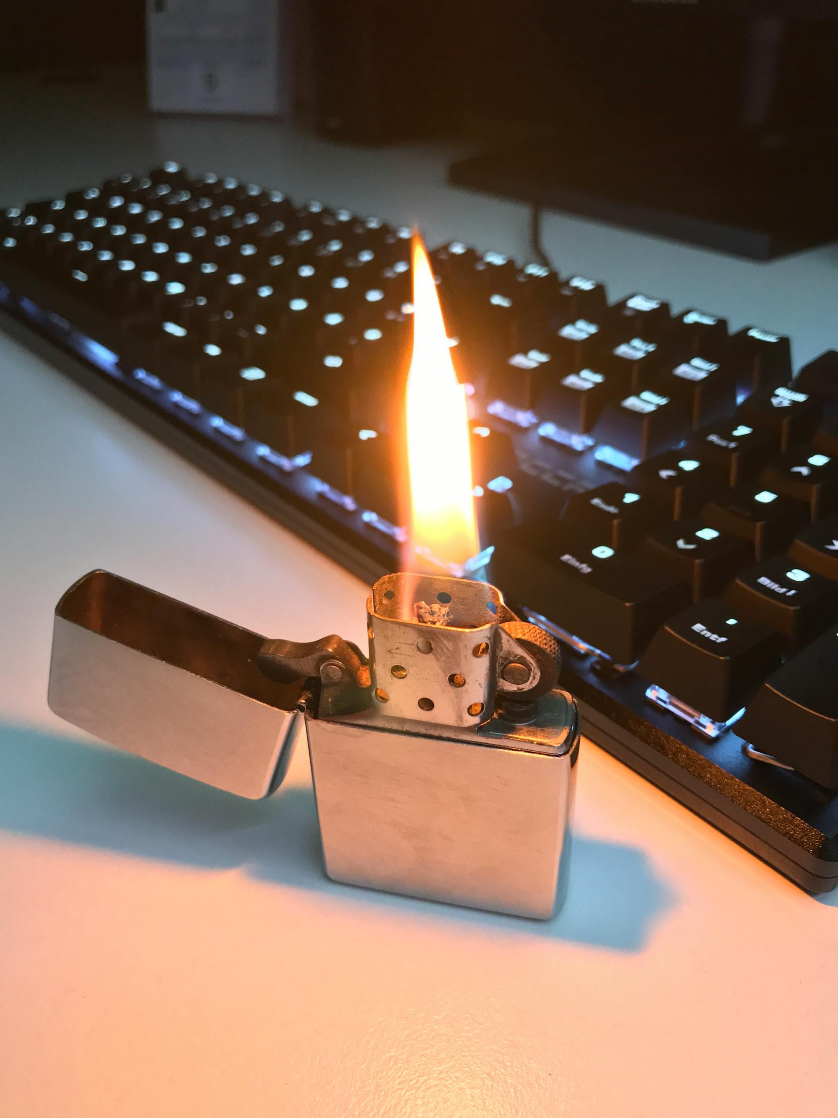 Zippo打火機2016新款，時尚與功能的完美融合