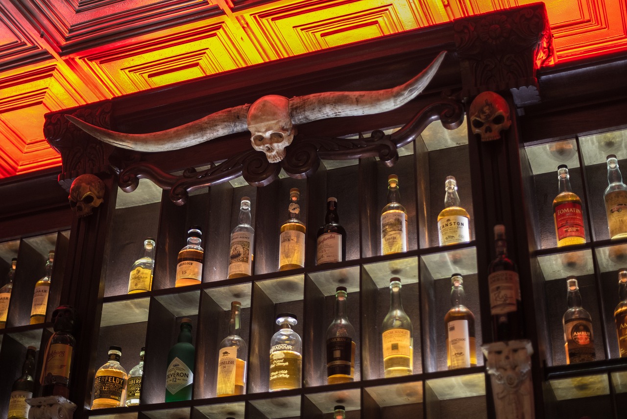 最新地?cái)傌洰a(chǎn)品圖片展示，揭示當(dāng)下小商品流行趨勢(shì)與時(shí)尚魅力