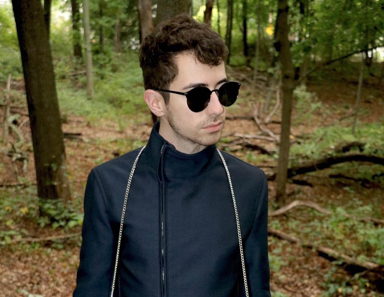 微信最新時尚潮流男士頭像圖片，展現(xiàn)個性風(fēng)格與魅力風(fēng)采