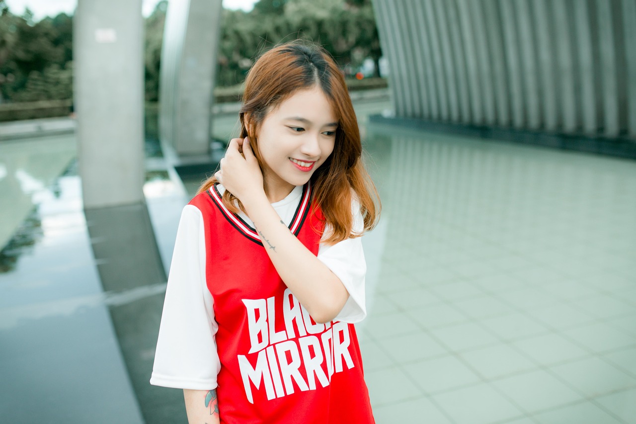 長發(fā)女神馮燁的辮子新風(fēng)尚，時(shí)尚魅力的展現(xiàn)