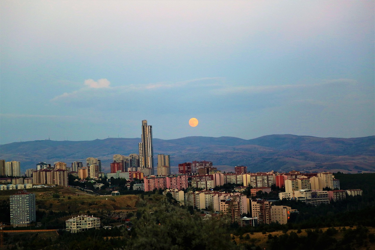 四平鐵西二手房最新動態(tài)及市場概況，購房指南與最新房源信息速遞