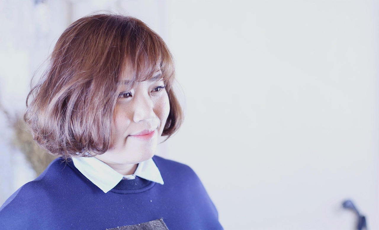 女短發(fā)流行趨勢，展現(xiàn)個性風(fēng)采的最新時尚魅力短發(fā)發(fā)型